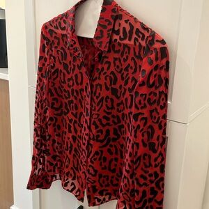 Alice+Olivia Red Willa animal print blouse M